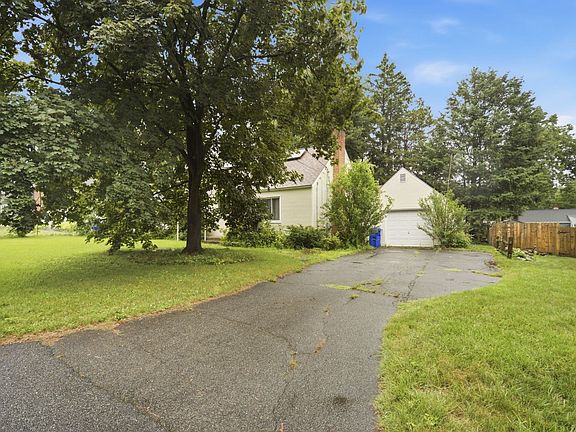 2nd image of 149 Old Farm Rd