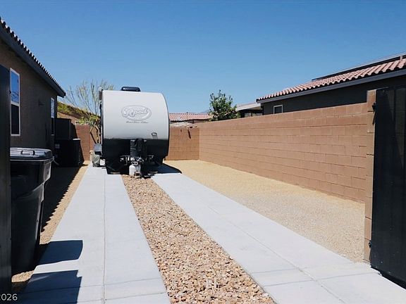 5th image of 3574 E Umatilla Ave