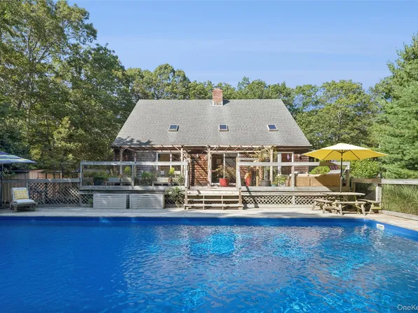 36 Harbor Blvd, East Hampton, NY 11937