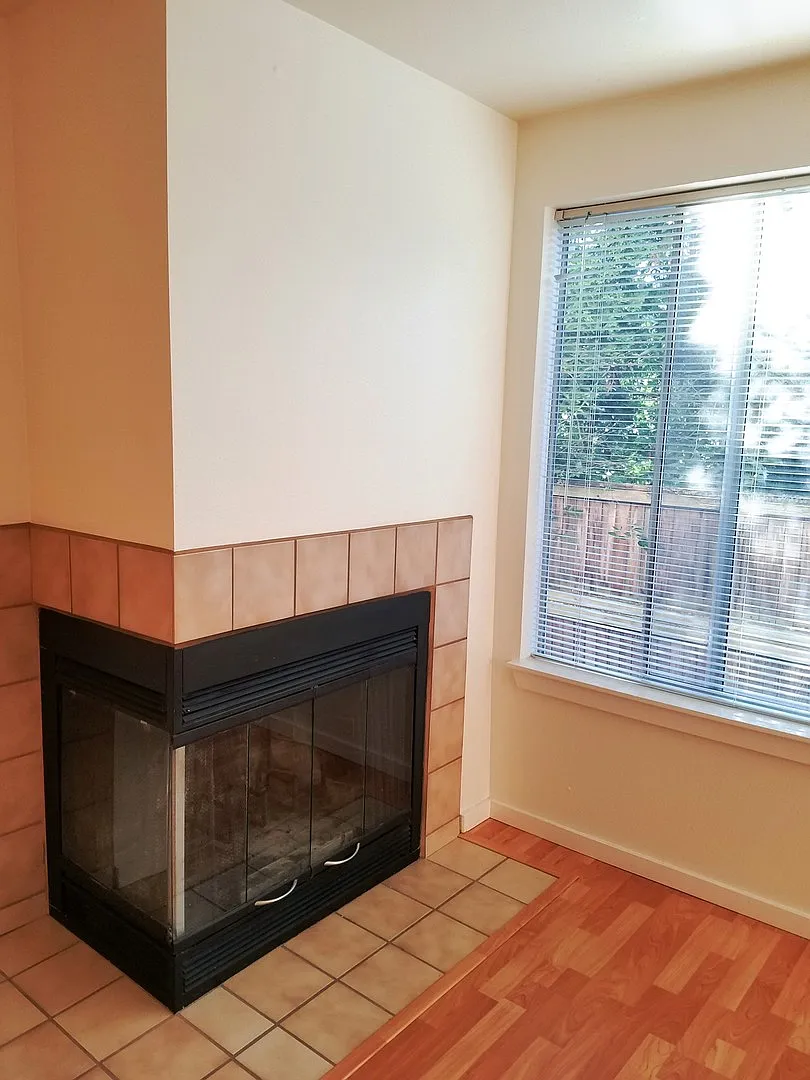 Hudson Square Apartments — Photo 4