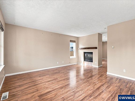 5th image of 2625 22nd Ave SE