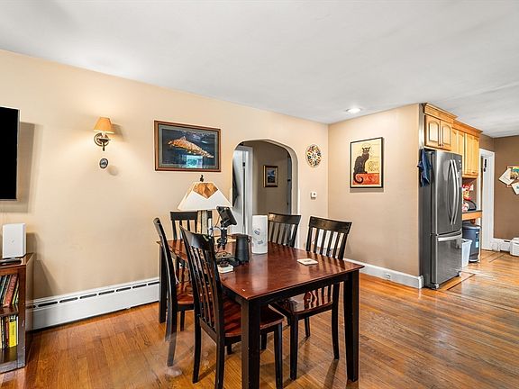 5th image of 23 Mifflin Dr