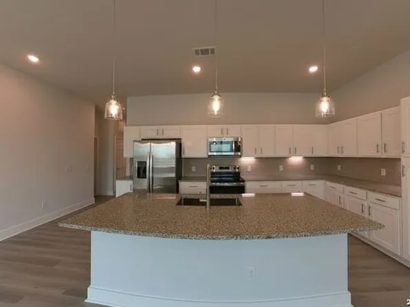 330 E Carson St, San Antonio, TX