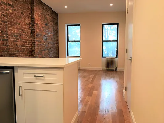 Rented by Bond New York | media 21