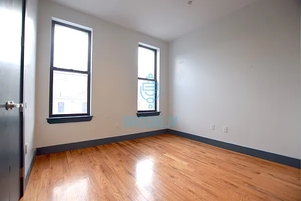 Rented by null | media 33