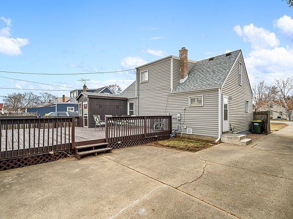 4th image of 829 N Harold Ave