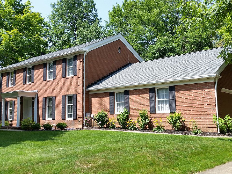 1st image of 36 Essex Cir