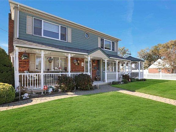 3rd image of 800 Dogwood Ave