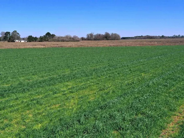 11 McCullough Rd, Atmore, AL 36502