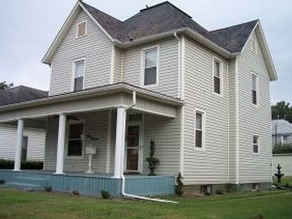 2nd image of 413 E Myrtle Ave