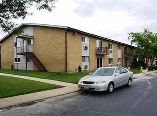 8828 N Leslie Ln #107G, Des Plaines, IL 60016