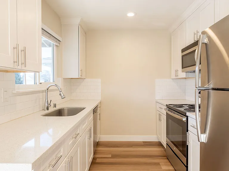 3771 Miramar Way — Photo 11
