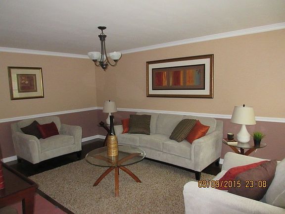 3rd image of 8906 S Woodlawn Ave