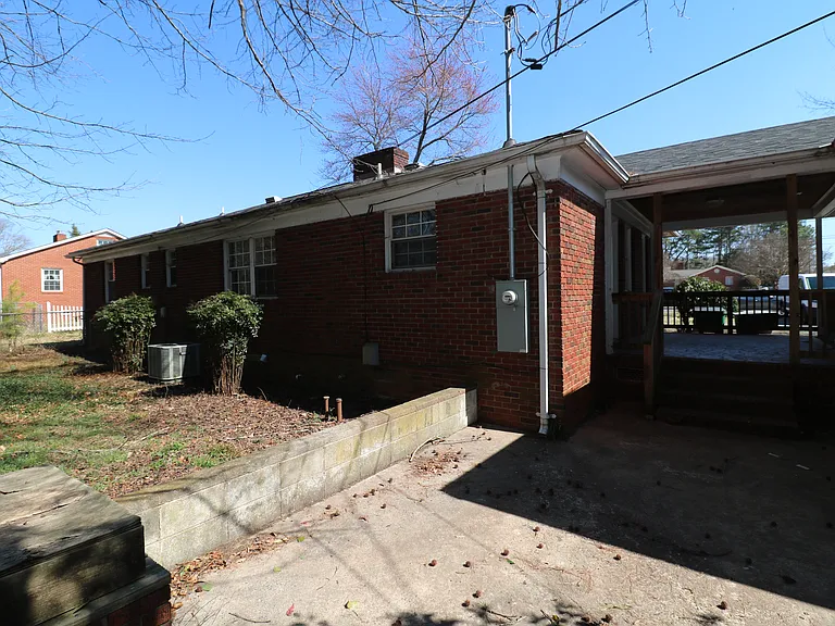 3741 N Sharon Amity Rd — Photo 23