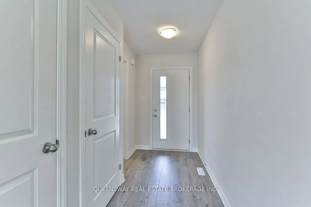 3 bed, $2,600 — Photo 3