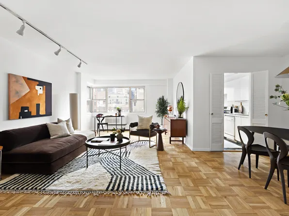 79 West 12th Street image 1 of 8