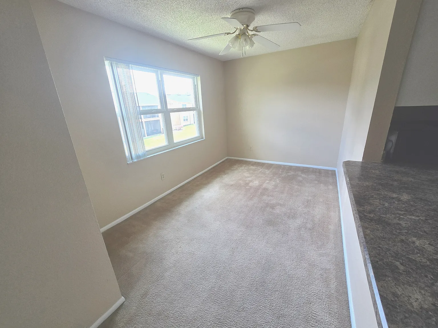 2 bed, 905 sqft, $1,395 — Photo 4