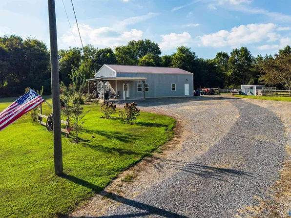 705 Vines St SE, Arab, AL 35016