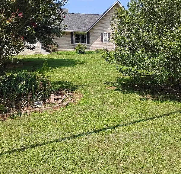 2707 Lady Bug Ln — Photo 17
