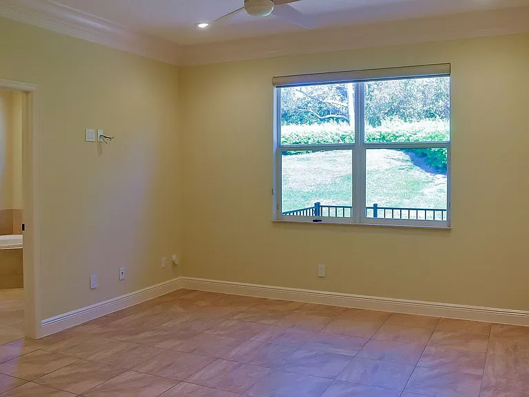 10160 SW Canossa Way — Photo 32