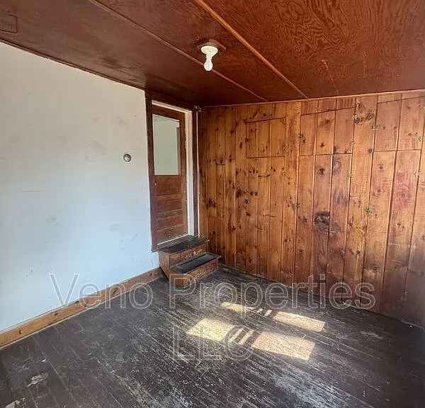 83 Middle St #2 — Photo 16
