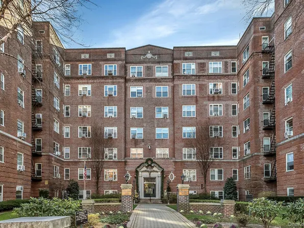 113-14 72nd Road #3D, Forest Hills, NY 11375