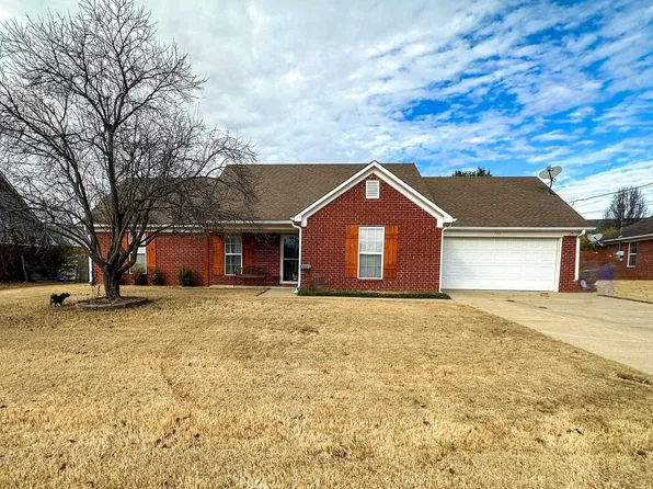 710 Bloomington Dr, Brighton, TN 38011