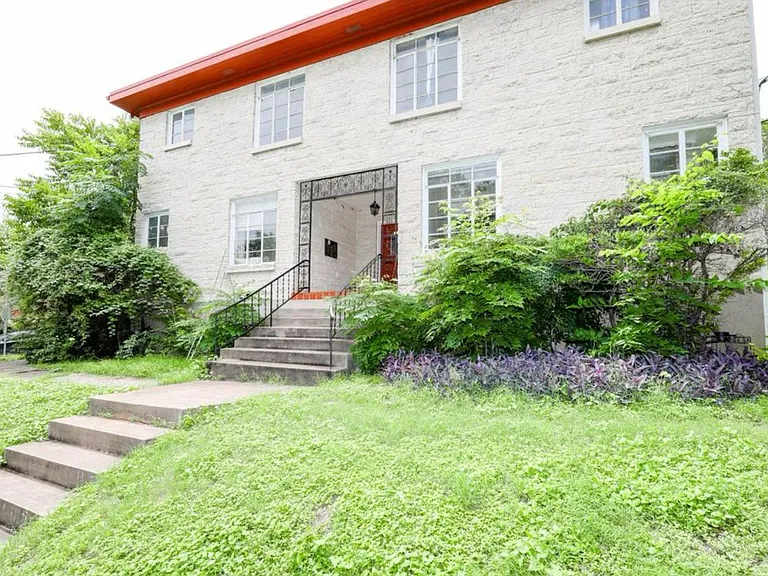 3300 Tom Green St #4 — Photo 4