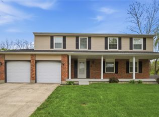 6650 Ranch Hill Dr, Dayton, OH 45415