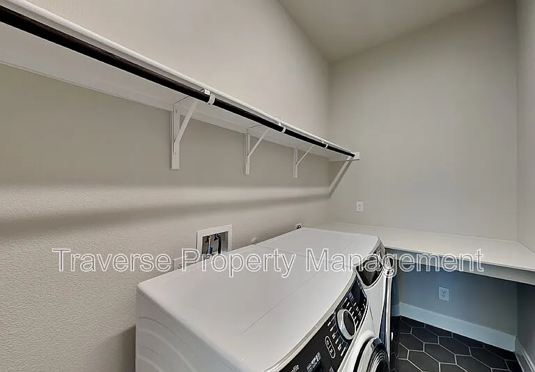 2013 Tolleson Dr — Photo 23