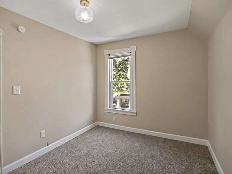882 Raymond Ave — Photo 26