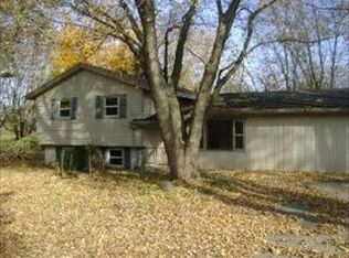 1239 Latham Rd, Rockford, IL 61103