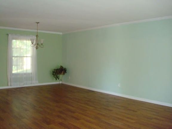 4th image of 4 Country Club Dr