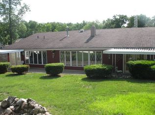 10855 E Seneca Ln, Walkerton, IN 46574