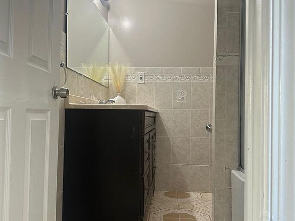 5th image of 5311 Garden Ave