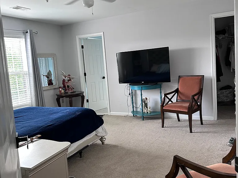 Second bedroom for rent