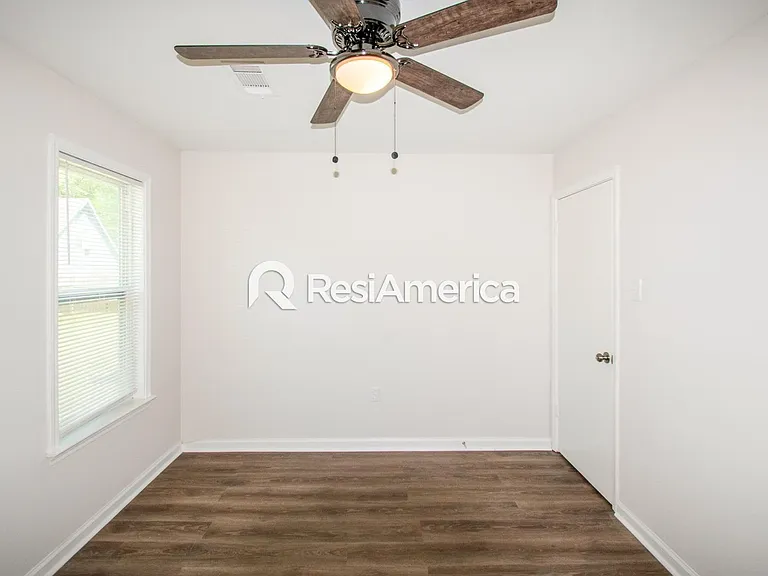 4470 Hunter Bay Dr — Photo 13