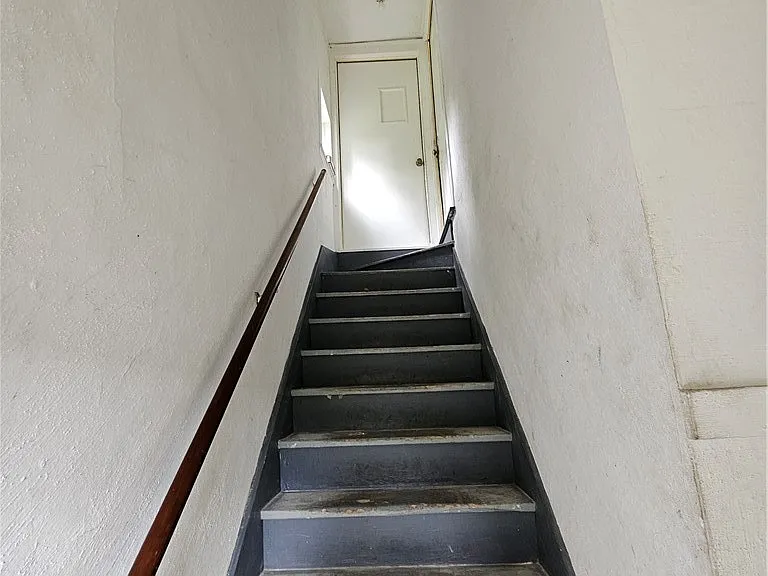 19 Perrine St — Photo 4