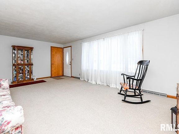 5th image of 374 E Forestwood St