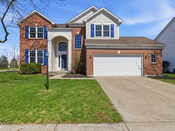5250 Ivy Hill Dr, Carmel, IN 46033
