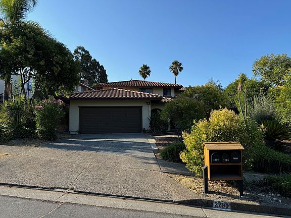 2nd image of 2790 Fountain Oaks Dr