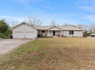 7813 Bauer Farm Dr, Dittmer, MO 63023