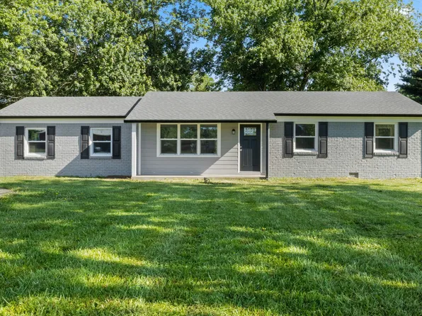 3904 E Us Highway 40, Clayton, IN 46118