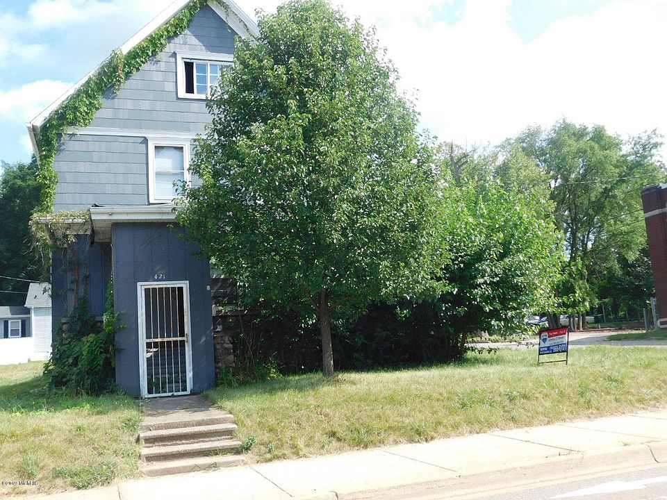 1st image of 421 Capital Ave SW