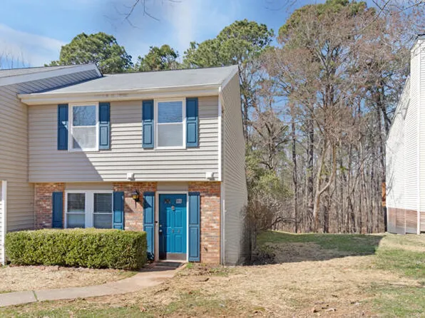 132 Luxon Pl, Cary, NC 27513