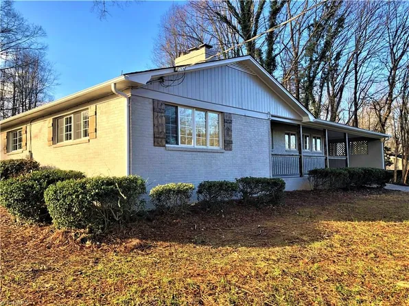 2340 Mooreland Dr, Rural Hall, NC 27045