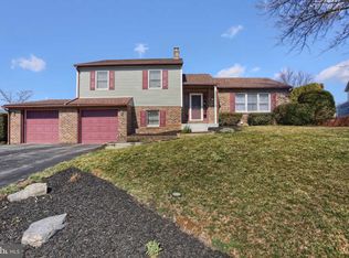 909 Suellen Dr, Reading, PA