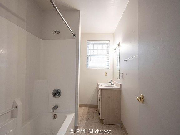 3rd image of 522 Fletcher Ave APT 202