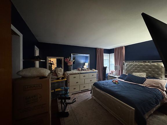 5th image of 1768 S Railroad Ave #1