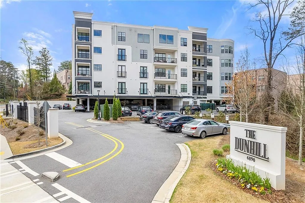 2 bed, 2.0 bath, 1321 sqft, $2,800 — Photo 1